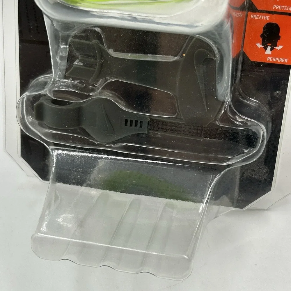 NIKE GREEN INTAKE MOUTH GUARD JUNIOR NEW‎ IN PACKAGING O-FLOW PATENTED BREATHING
